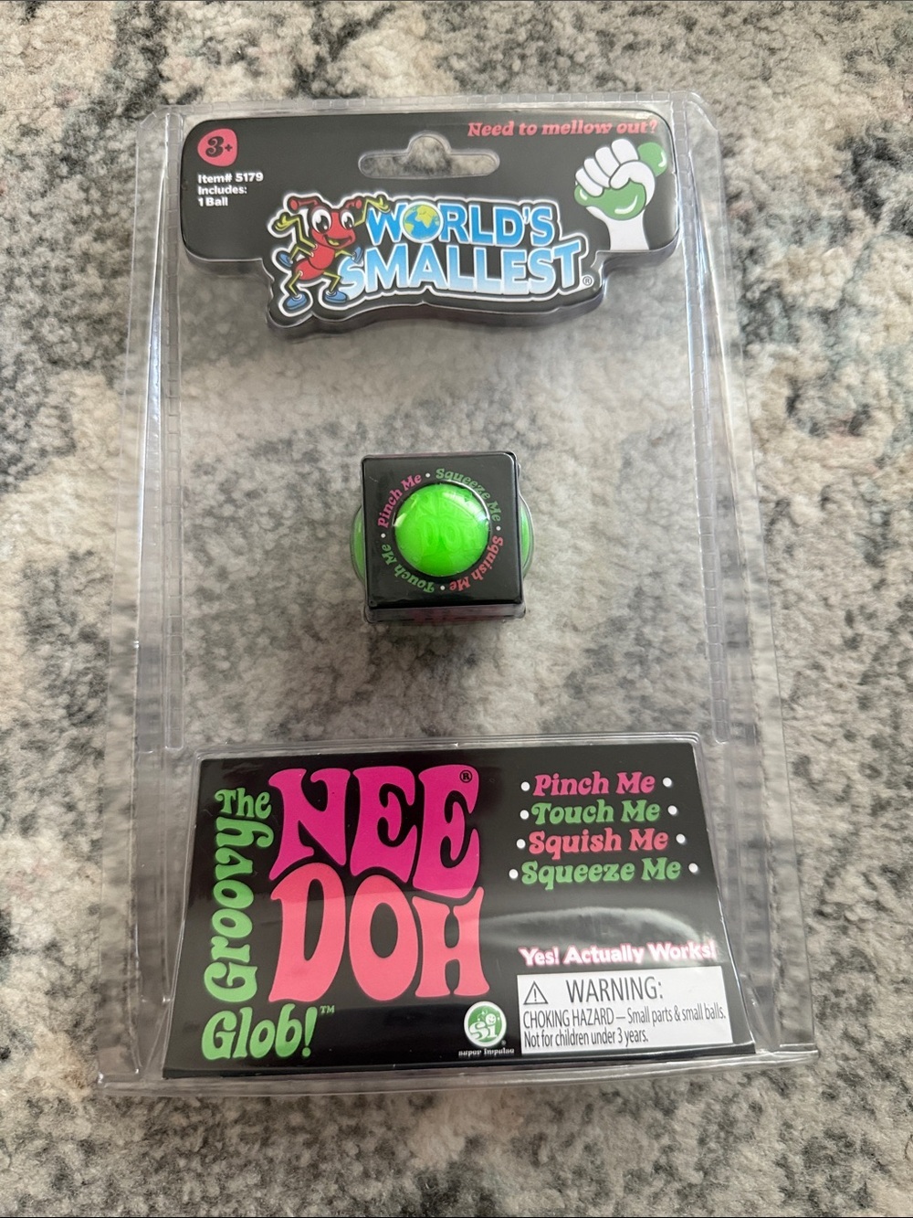 World's Smallest Groovy NeeDoh Glob - Neon Green Stress Ball